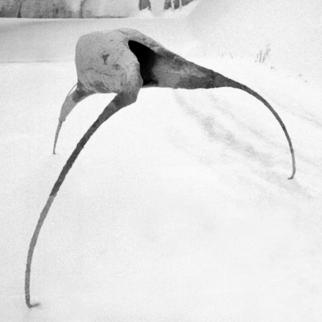 mixed material sculpture "monolith" (1999) by Andree Thielemann