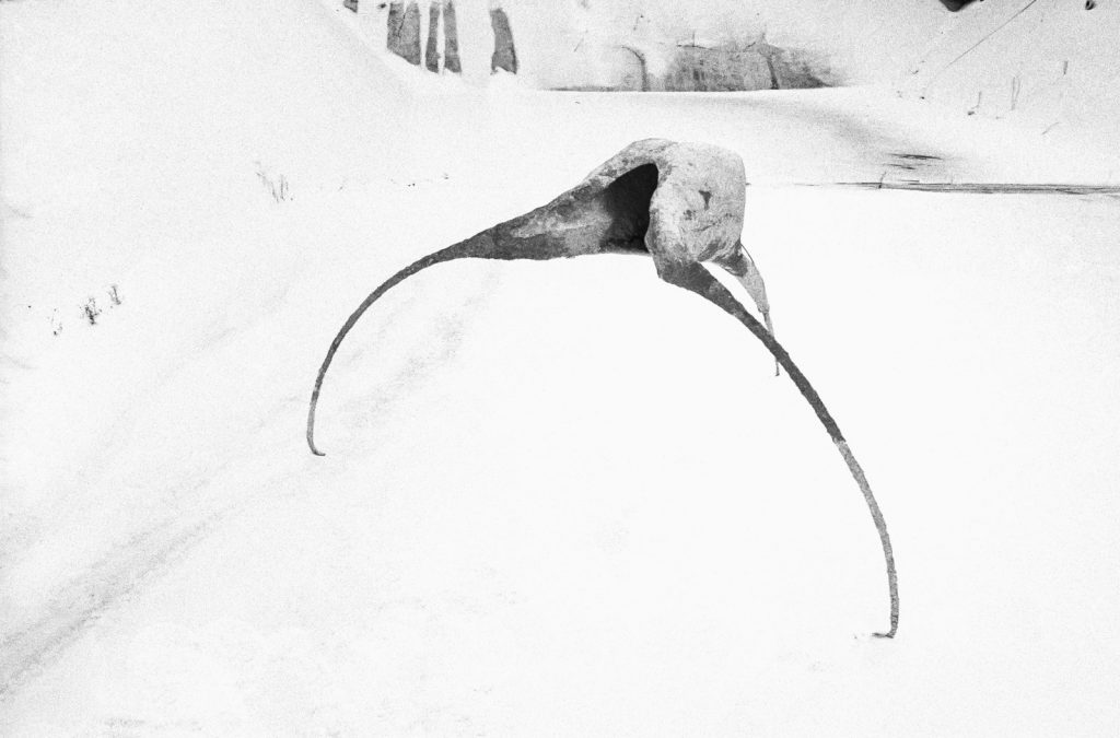 mixed material sculpture "monolith" (1999) by Andree Thielemann